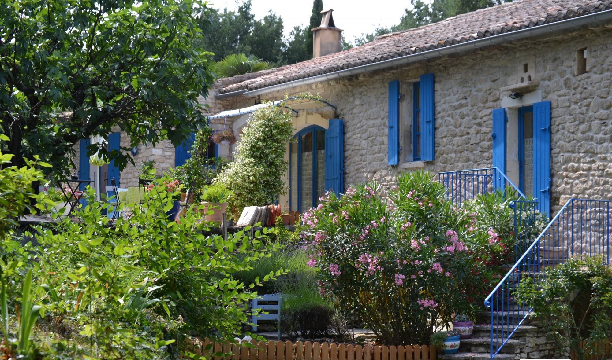 A Vendre- Mas avec chambres d hôtes  - Secteur Grignan